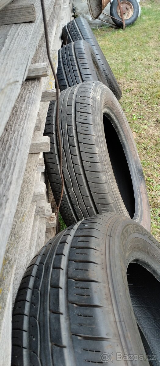 Pneu letní 175/65r15 Dunlop