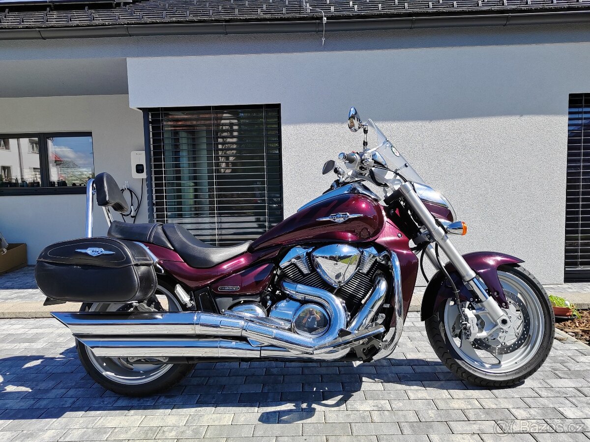 Suzuki M1800R Intruder r2