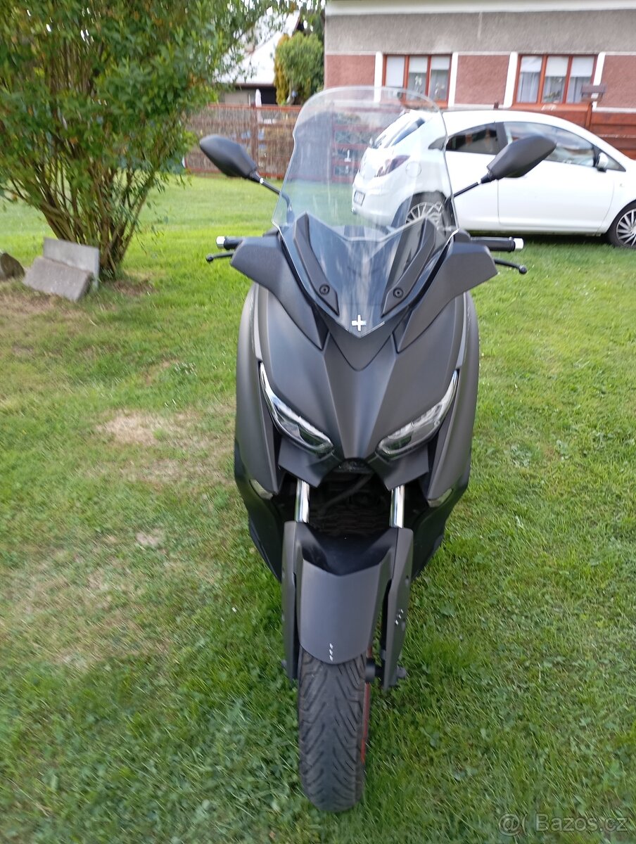 Yamaha XMAX 125