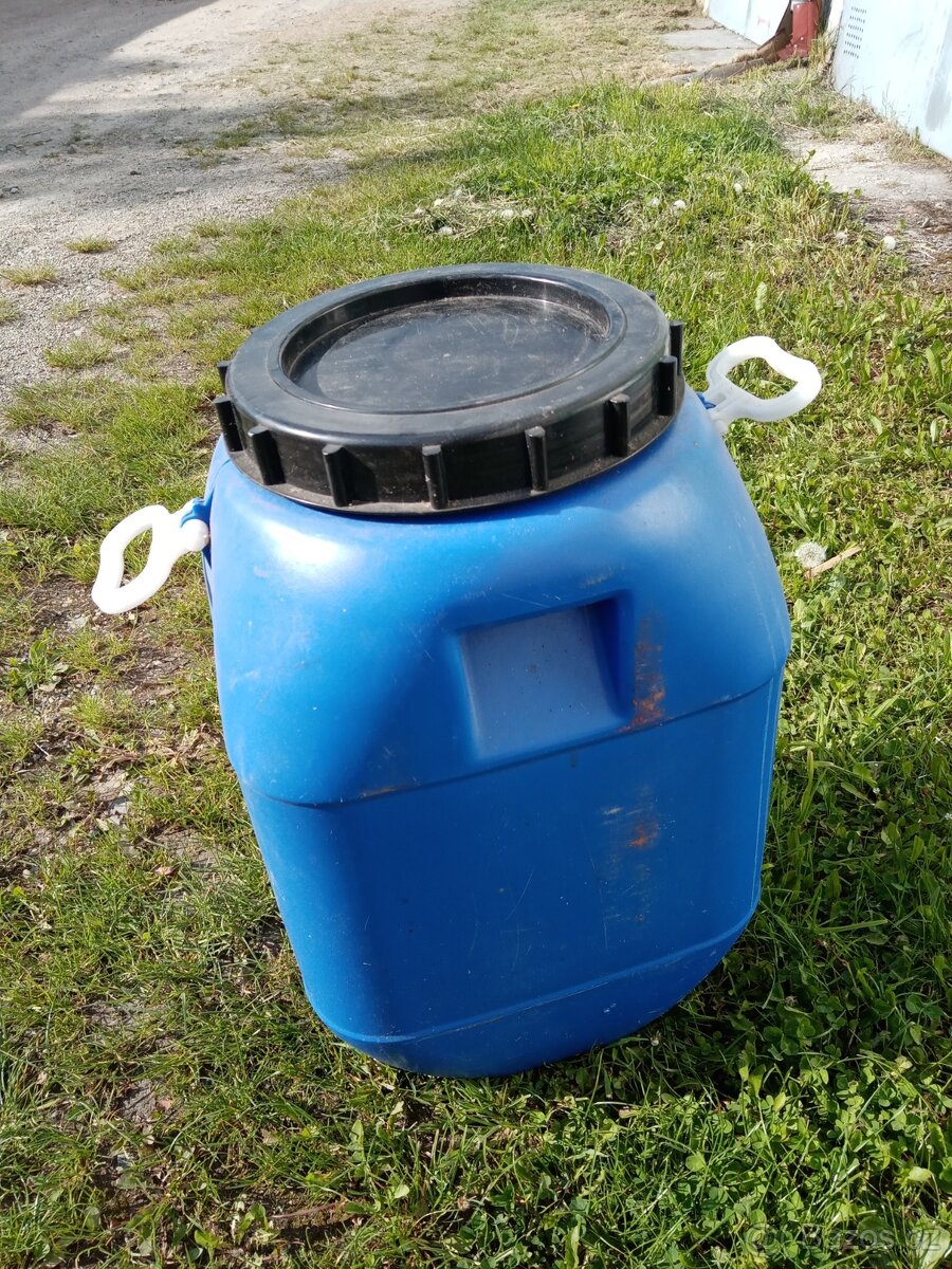 Plastový sud 50L
