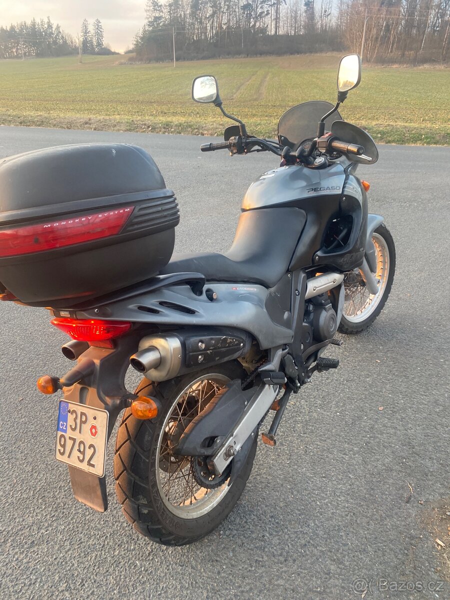 Aprilia pegaso 650