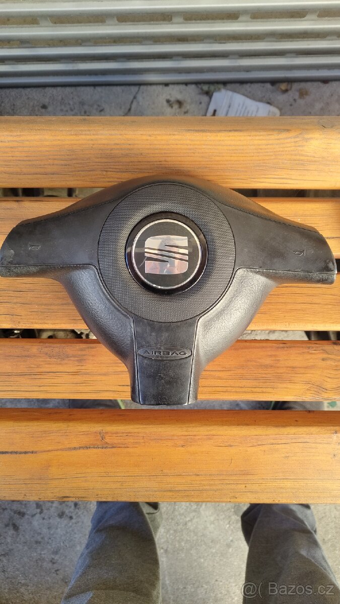 Seat Leon airbag