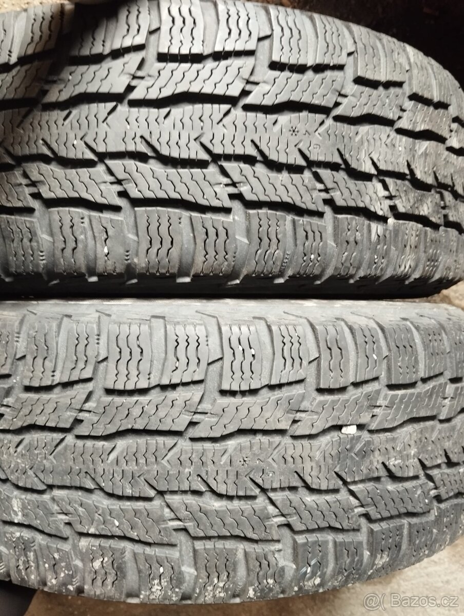 215/65/16c 109/107r Nokian - zinní pneu 2ks dodávkové