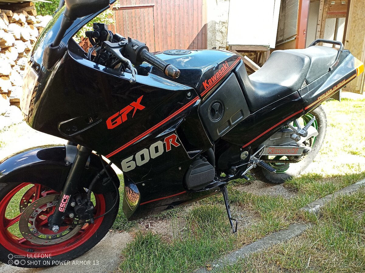 Kawasaki gpx 600r