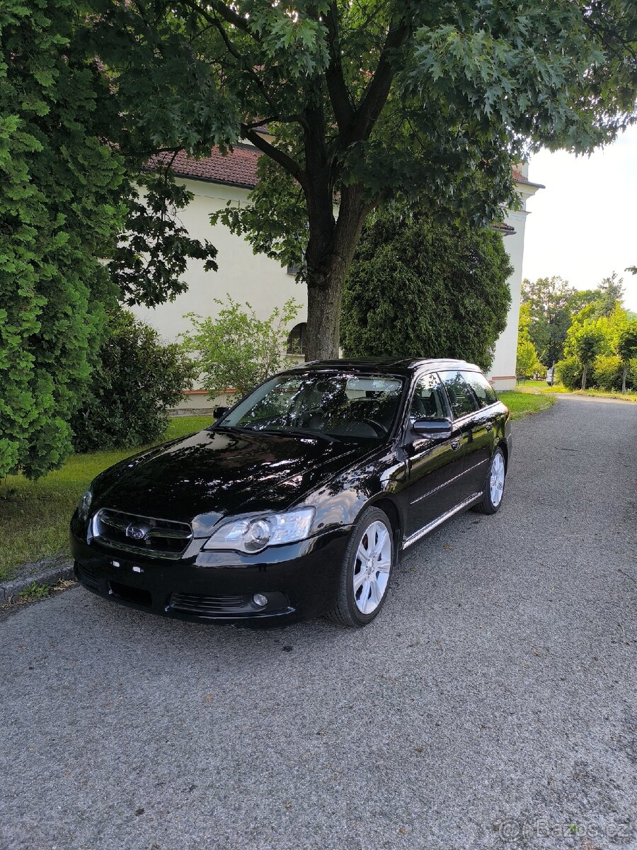 Subaru Legacy 3.0 manuál