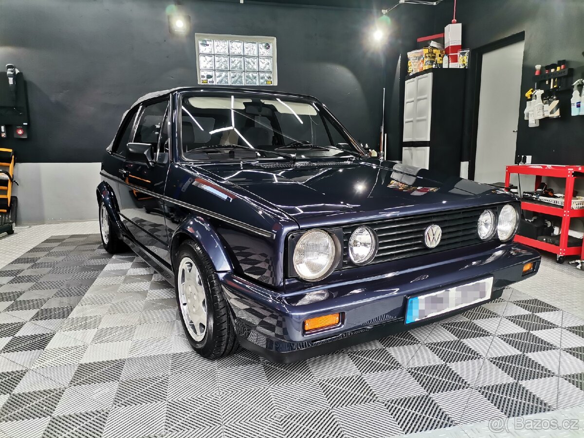 VW Golf MK1 Cabriolet edice Karmann
