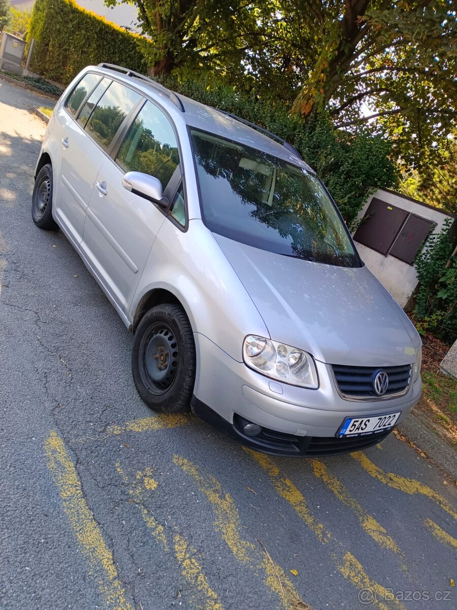 Volkswagen Touran 2.0TDi 103kW, RV 2005, AUTOMAT, Tažné