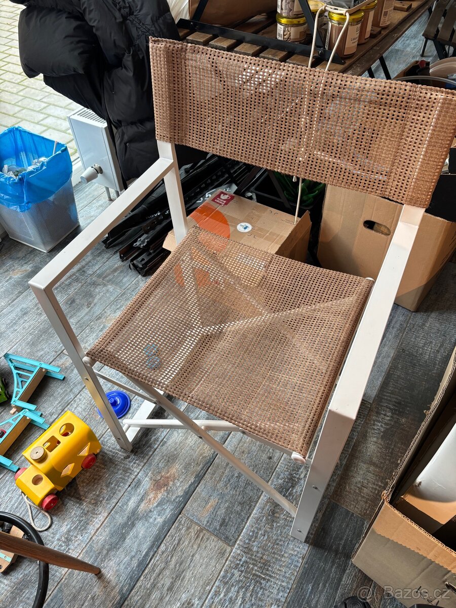 Skladaci proutena židle kovova
