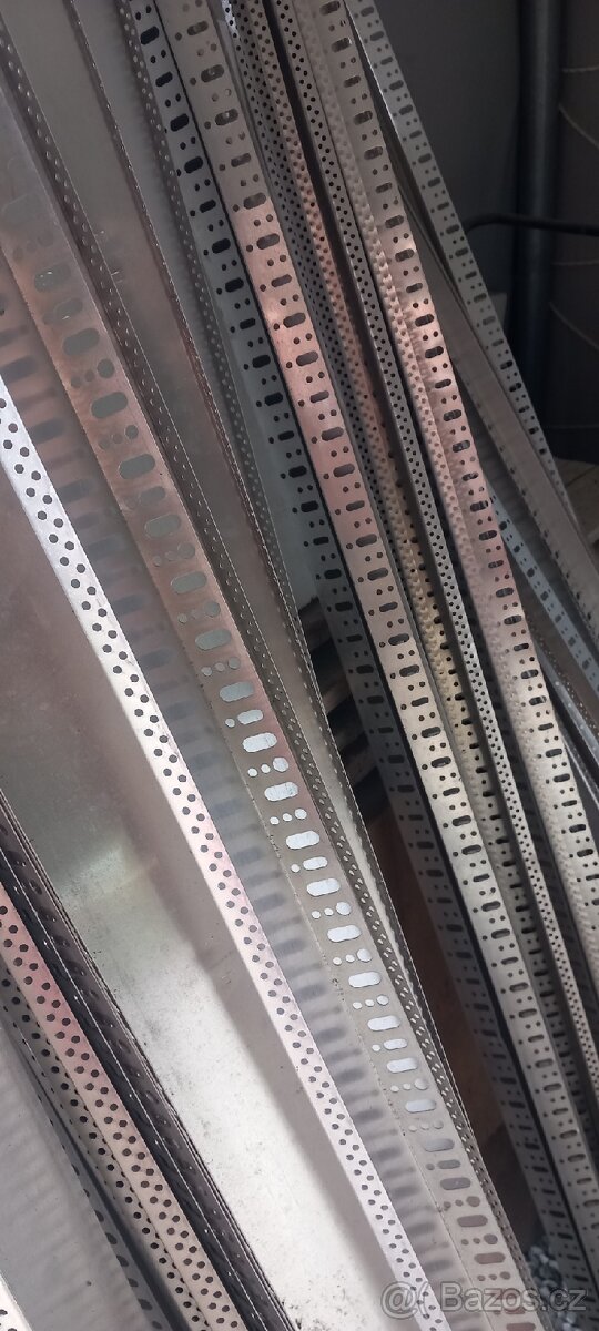 Fasádní zakládací hliníkové lišty