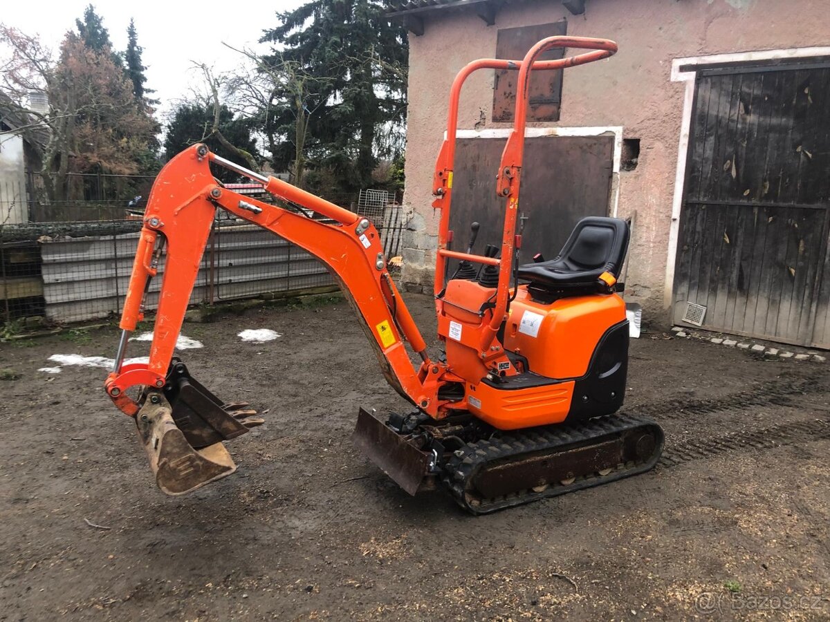 Minibagr Kubota U10 s nulovým přesahem zádě