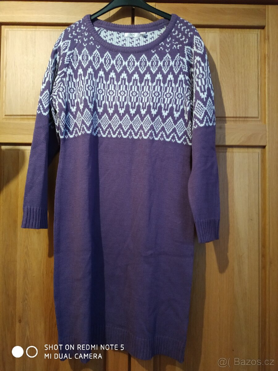 Pletené šaty
