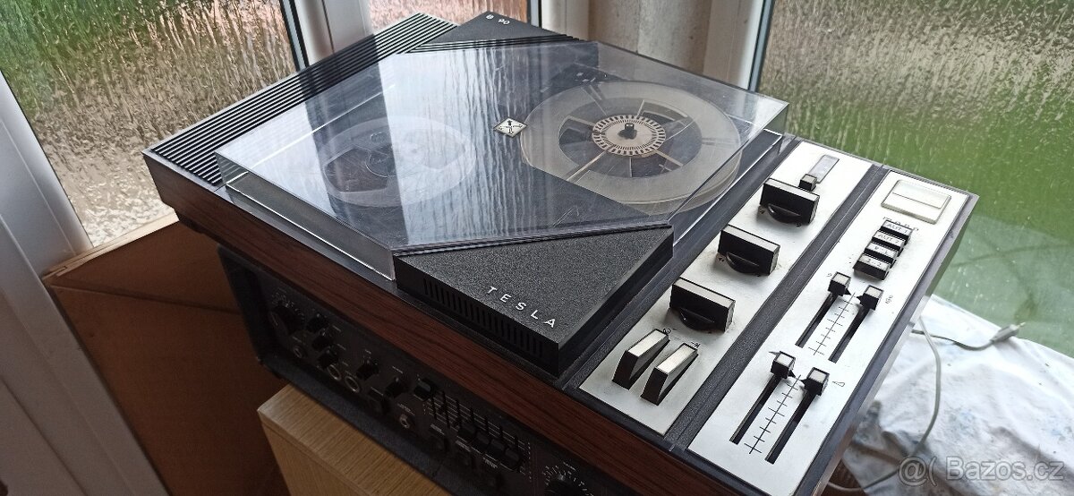 Magnetofon Tesla B90 - Retro audio technika