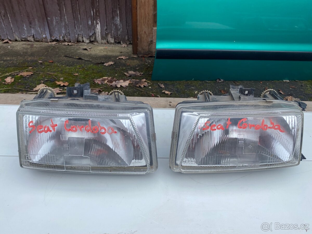 Prodám přední/zadní světla