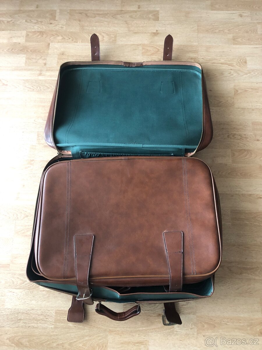 Dvojitý kufr