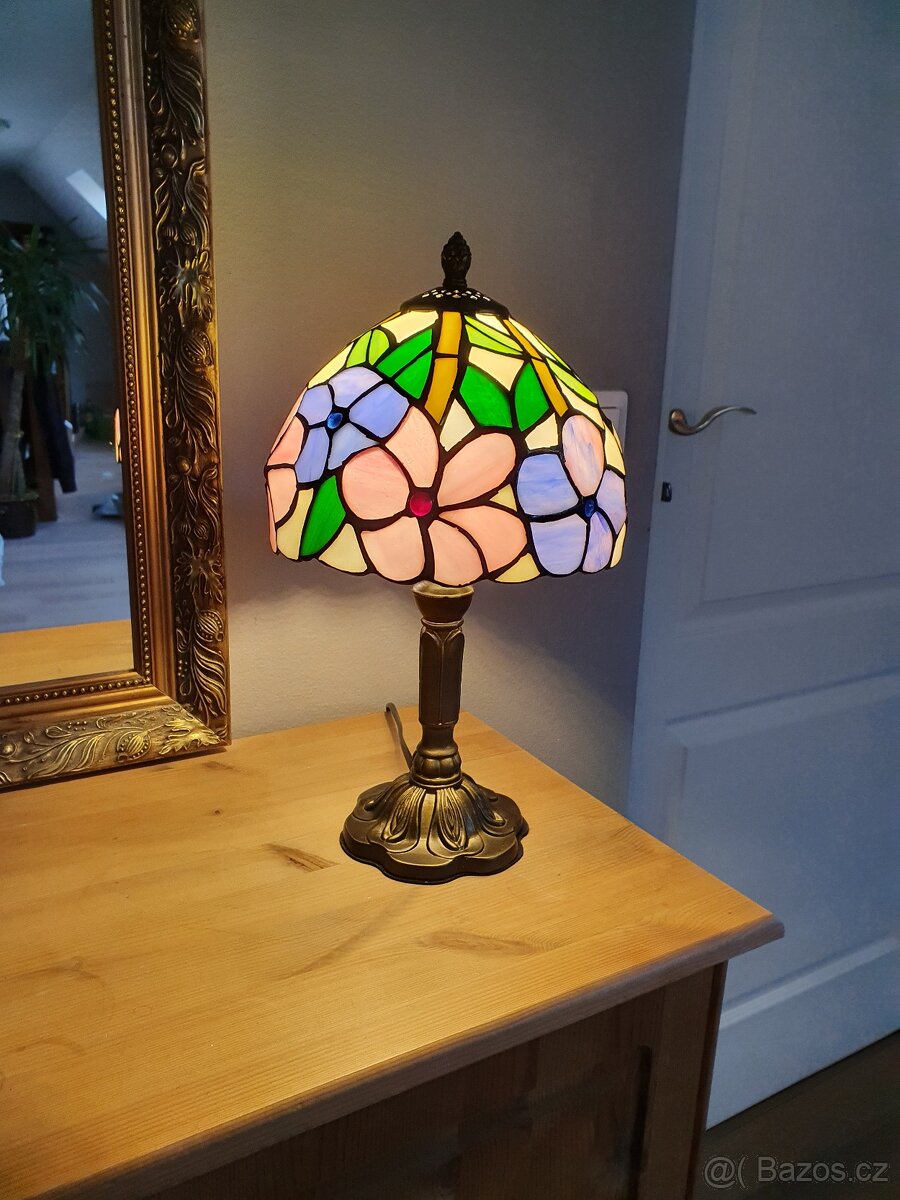 Lampička z Vitráže - ruční výroba Tiffanyho metodou