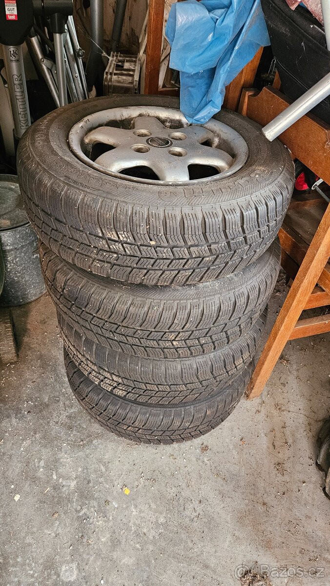 Kola, disky, pneu zimní 175 / 70 R13 rozteč 4x100