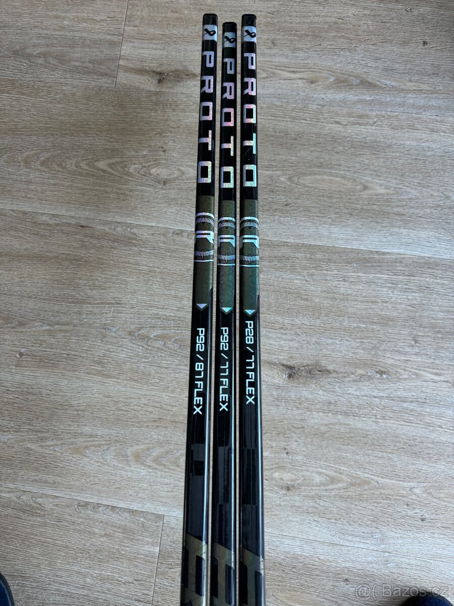 Hokejka Bauer PROTO R, pravá, P28 i P92, flex 70, 77 a 87