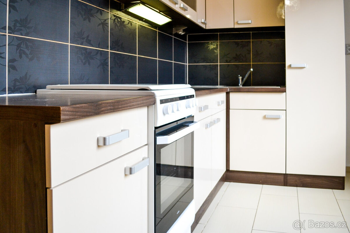 Pronájem Bytu 2+1, 58 m2, ul. Sokolovská, Ostrava - Poruba