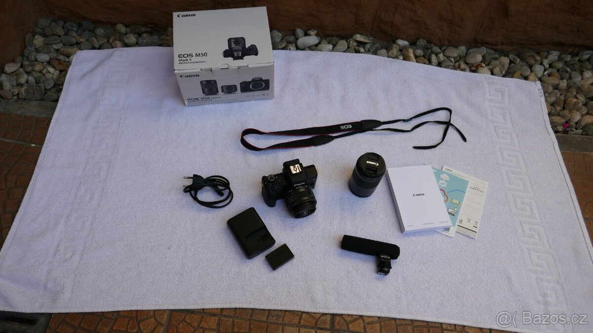 Canon EOS M50 Mark II + 15-45 mm + 55-200mm černý