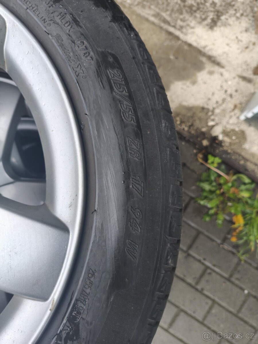 Prodám pneu 215/55/17