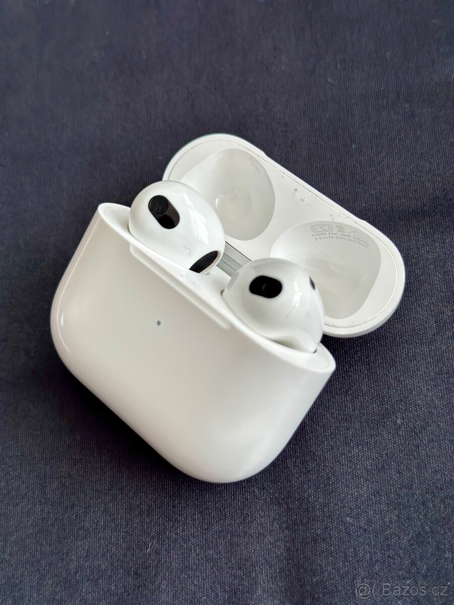 Apple AirPods Gen 3