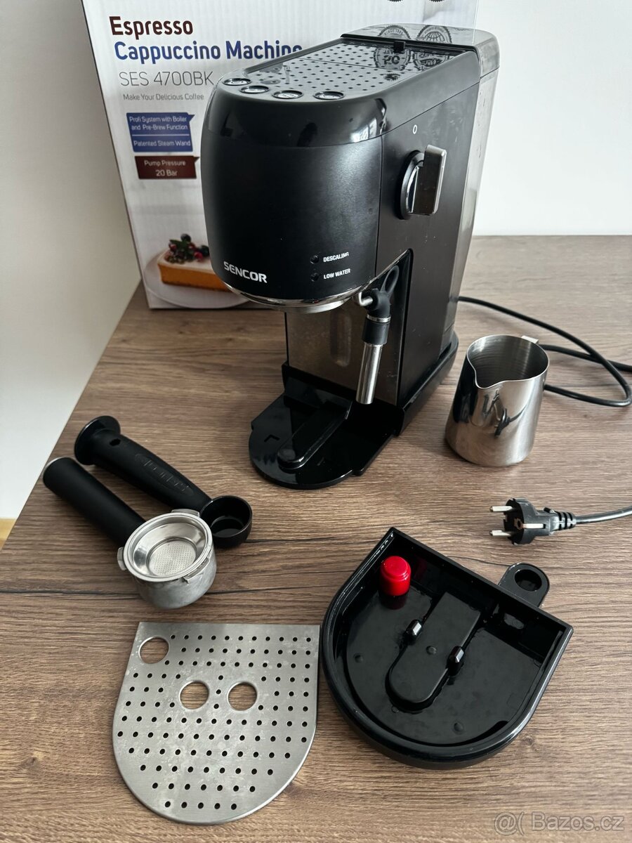 Kávovar SENCOR 4700BK Espresso 1rok v záruce