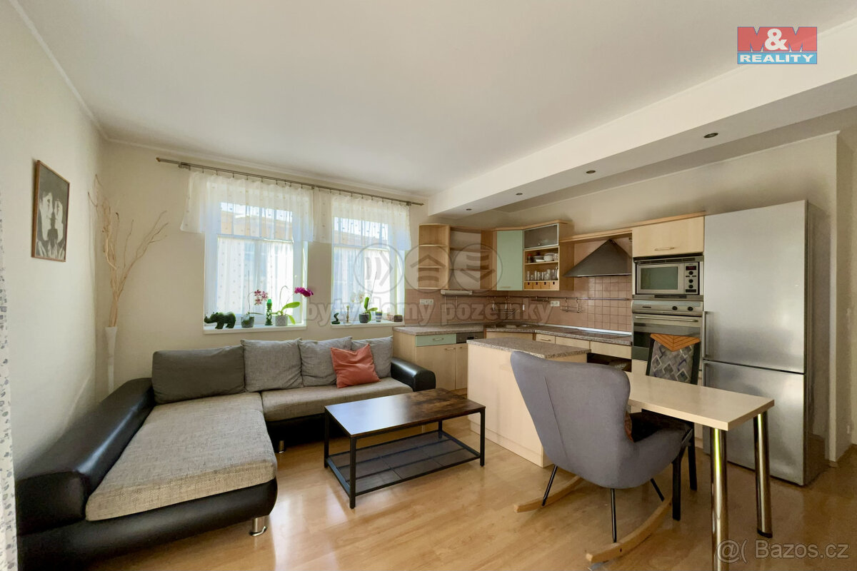 Pronájem bytu 3+kk, 64 m², Zlín, ul. Čiperova