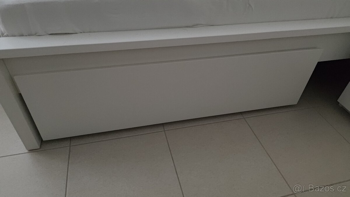 IKEA malm šuplíky