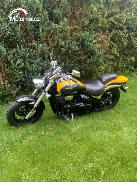 Suzuki Intruder M800 Special color edition