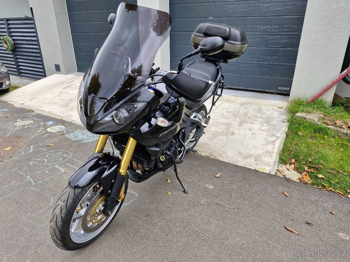 Triumph tiger 1050
