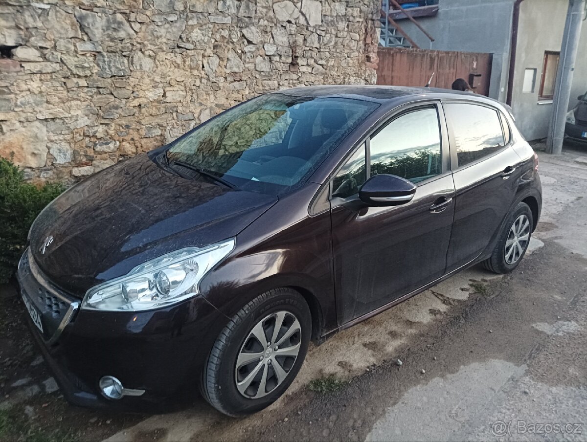 Peugeot 208 automatická převodovka
