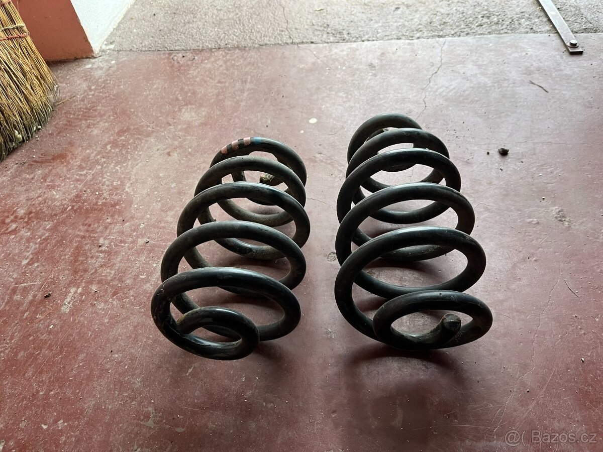 Zadní pružiny Audi A4 B7 Avant