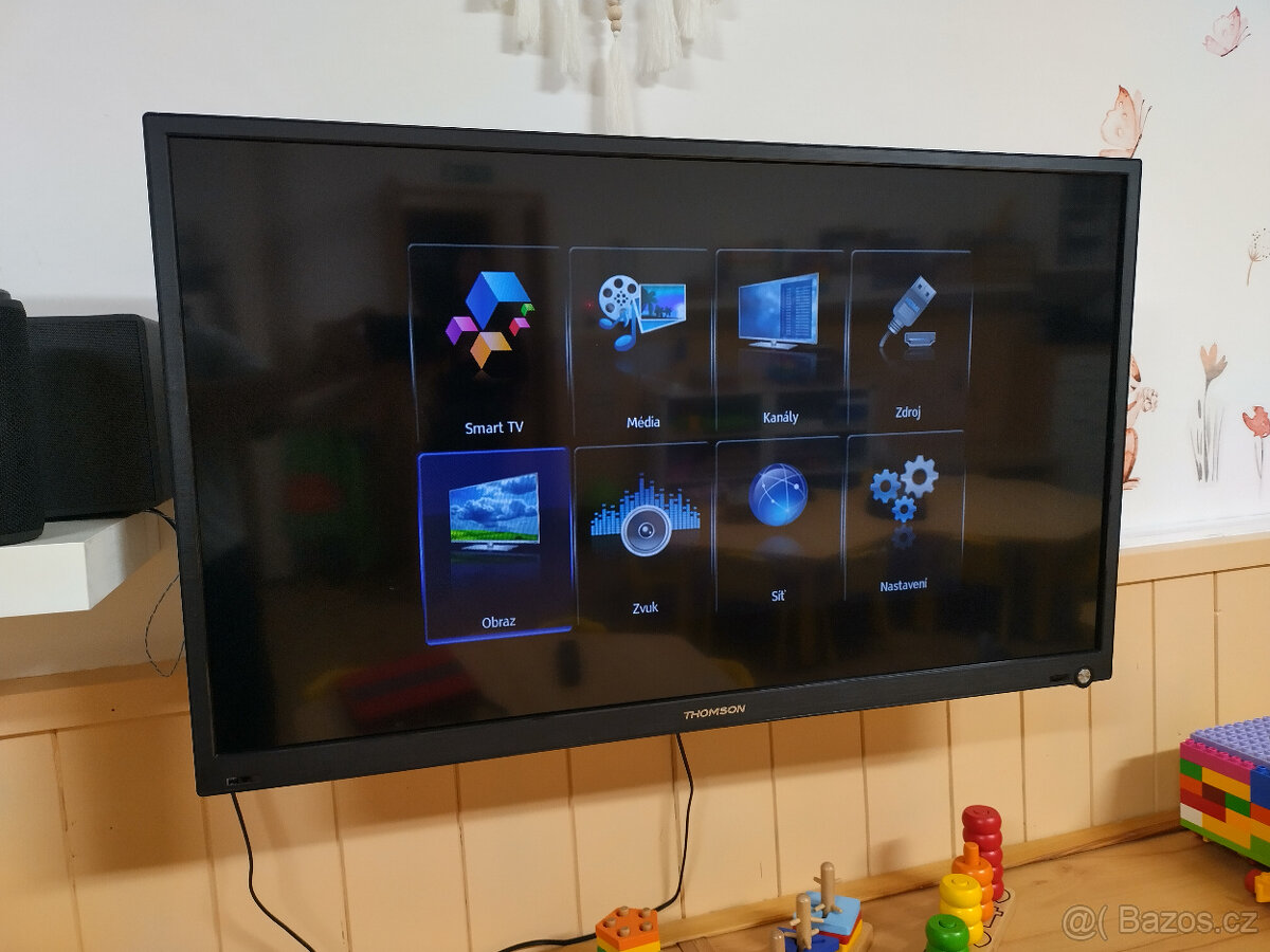 LED televize 39" Thomson 39FU5553C vč. držáku na zeď