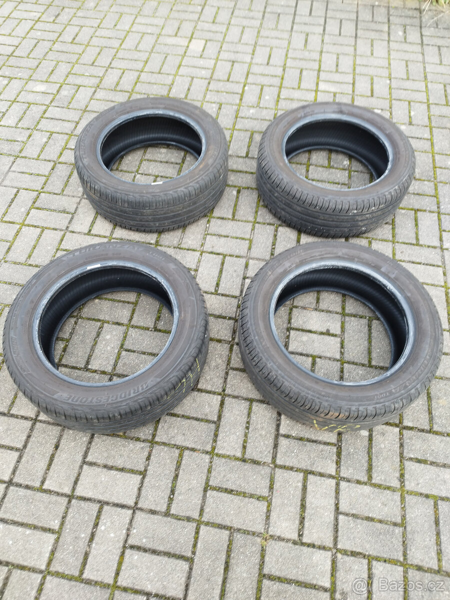 letni pneu 215/55 R17