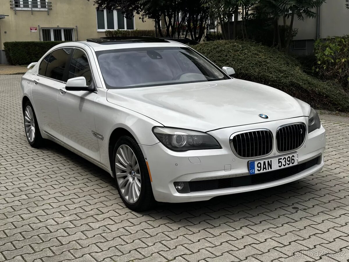 BMW Řada 7 750i Long xDrive Night Vision Soft-close Head-Up