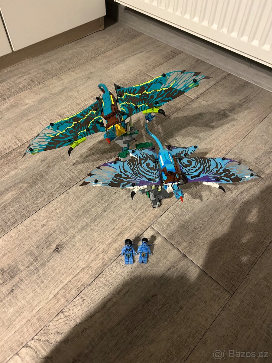 Lego Avatar Jake & Neytiri's First Banshee Flight 75572