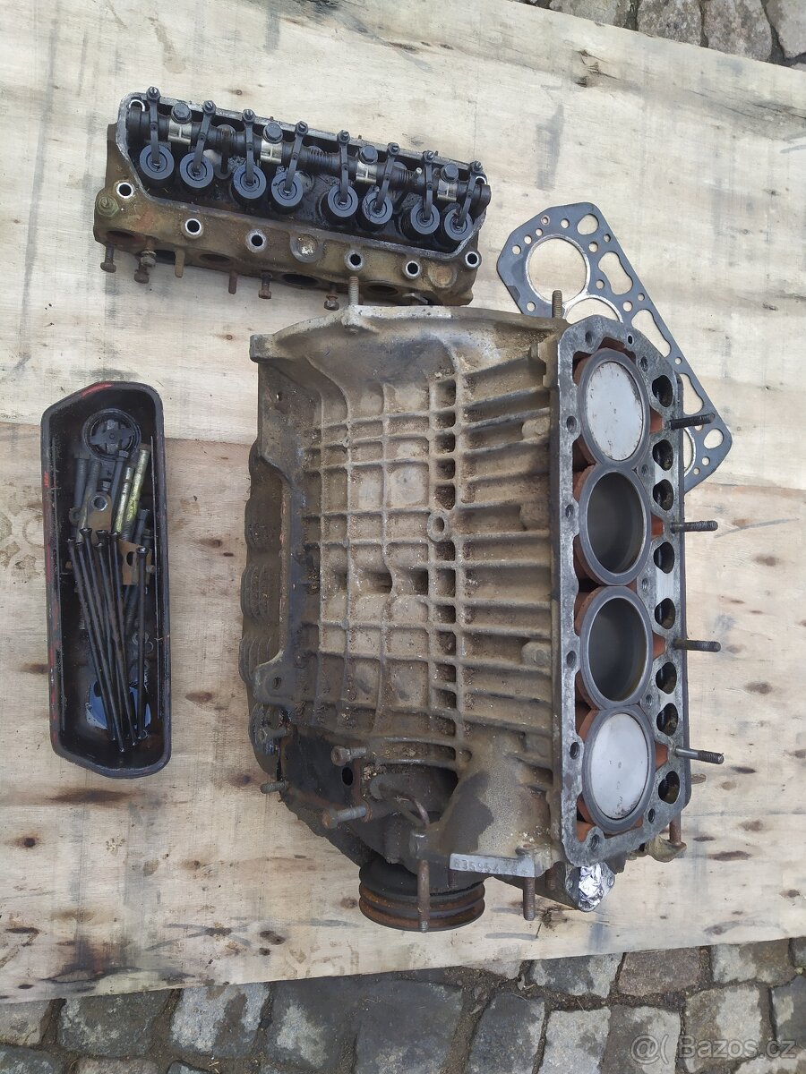 Motor Škoda 110 kus č. 2