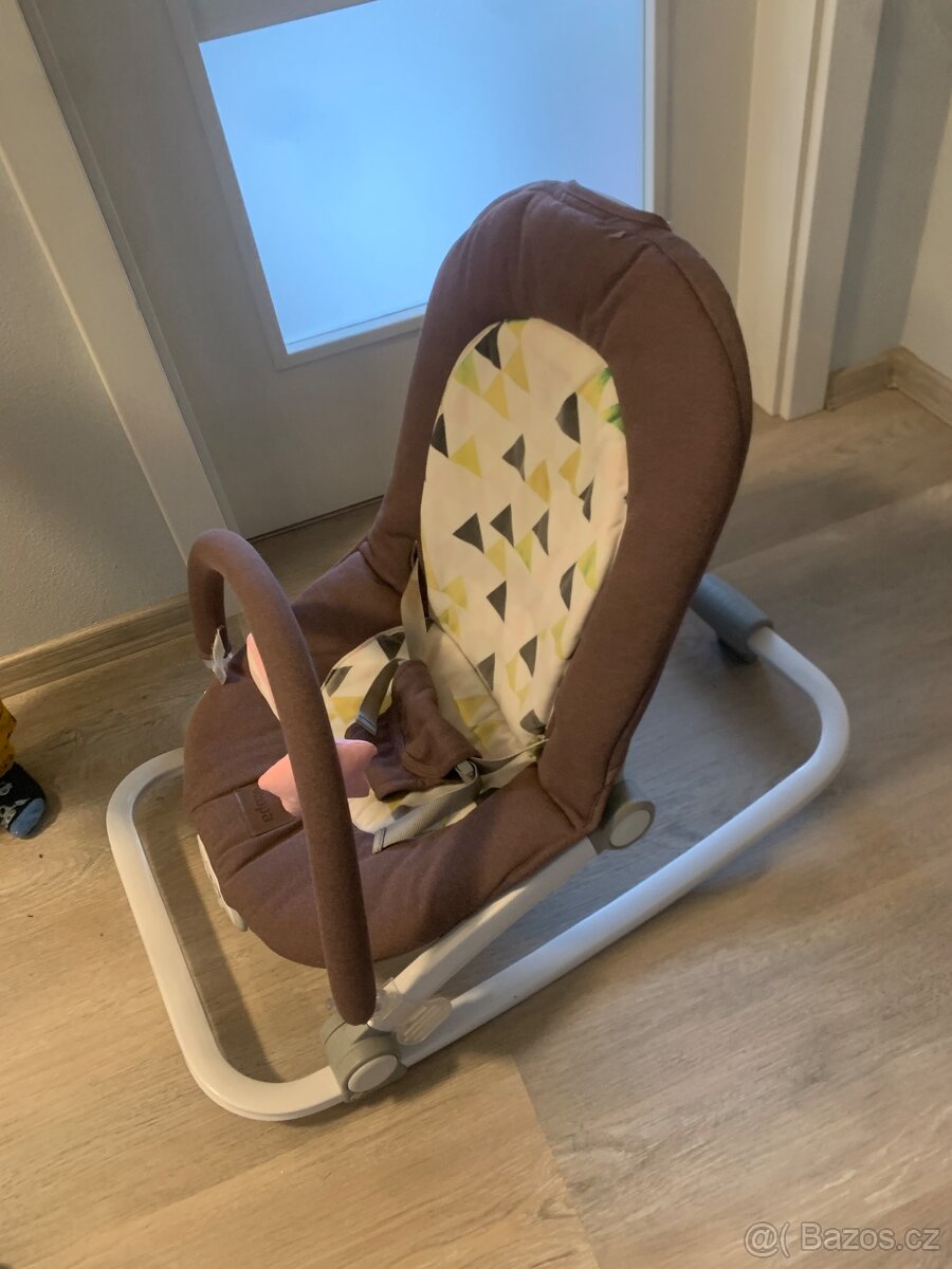 Dětské lehátko / houpátko