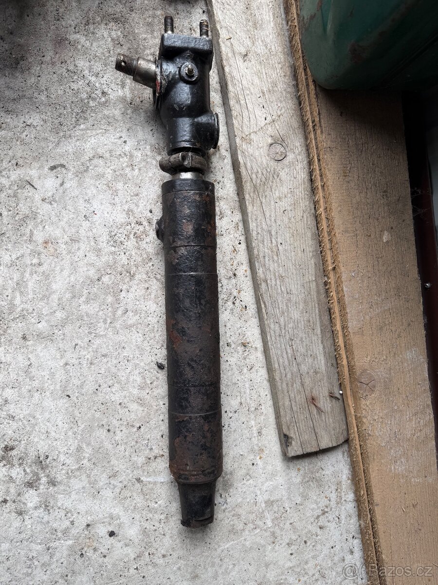 Posilovač řízení Avia