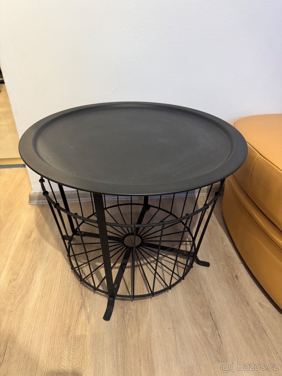 Odkládací stolek