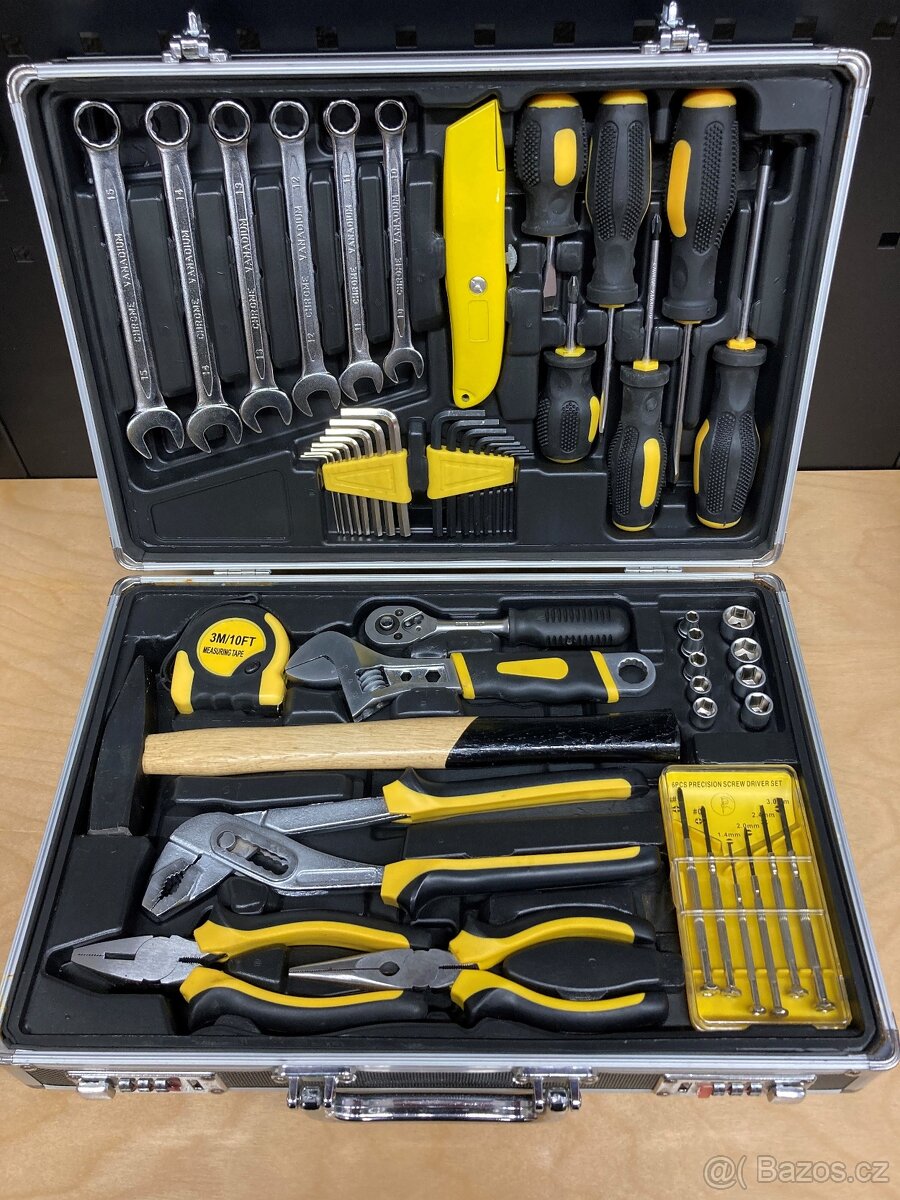 Sada nářadí v AL kufru