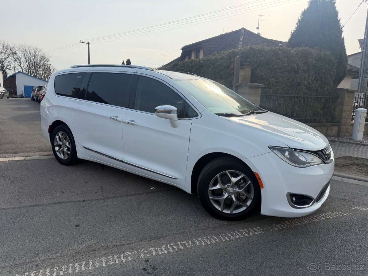 Chrysler Pacifica 3,6 RU Panorama Limited 2018 DPH