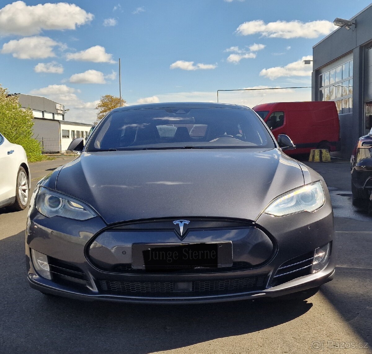 Tesla model s P85DL+ 568 kw 762 hp