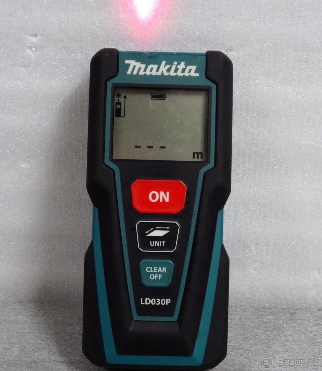 Laser měřič Makita