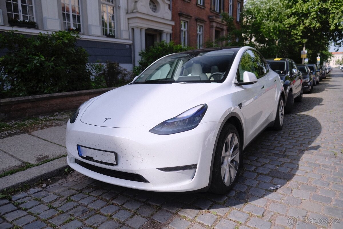 Tesla Model Y, Long Range Dual Motor