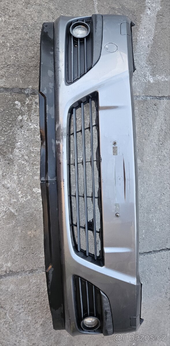 Opel Astra H přední nárazník.