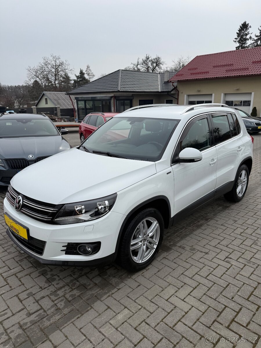 VW TIGUAN 2.0TDI 103kw LOUNGE KAMERA 2015 4x4 DSG