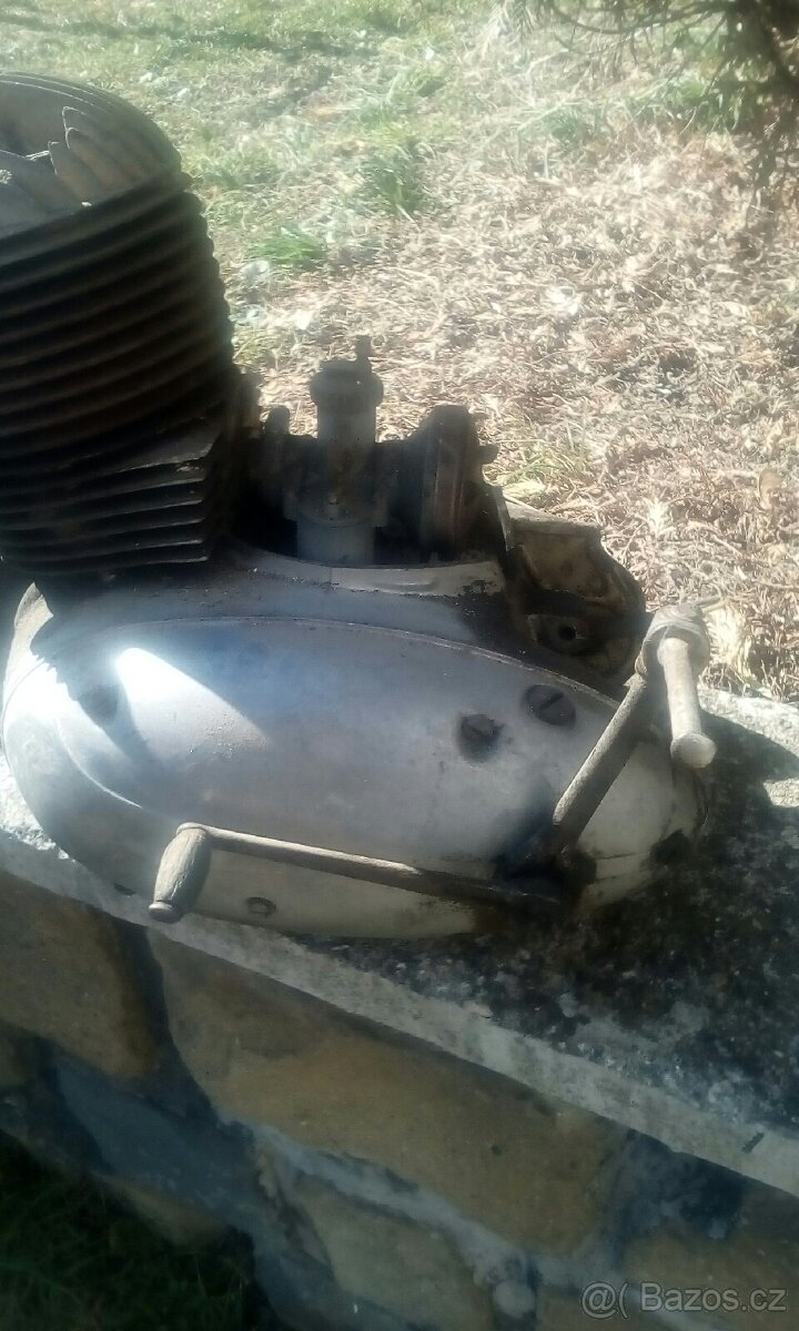 Prodám motor Jawa 250 pulbubnova 353.
