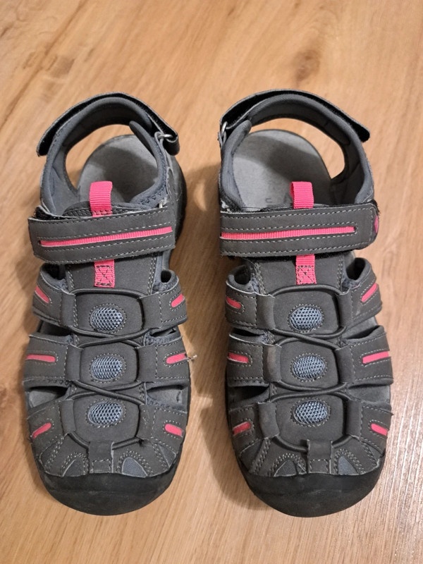 Dívčí trekové sandály zn. UMBRO, vel. 36