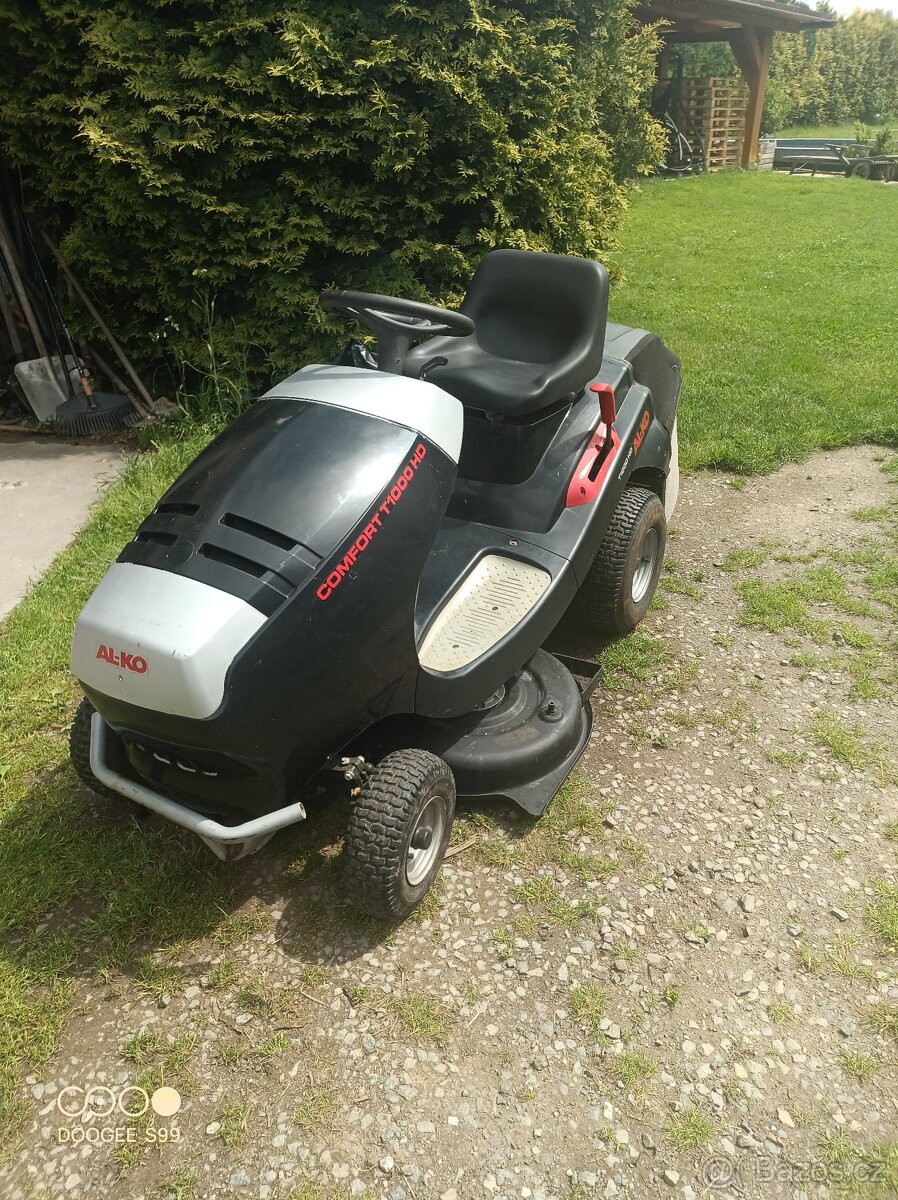Zahradní trakrůrek AL KO T1000 HD